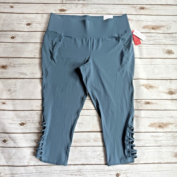Lane Bryant Pants - New Livi Lane Bryant Capri Leggings Plus Women 18 20 Compression 21" Inseam Blue